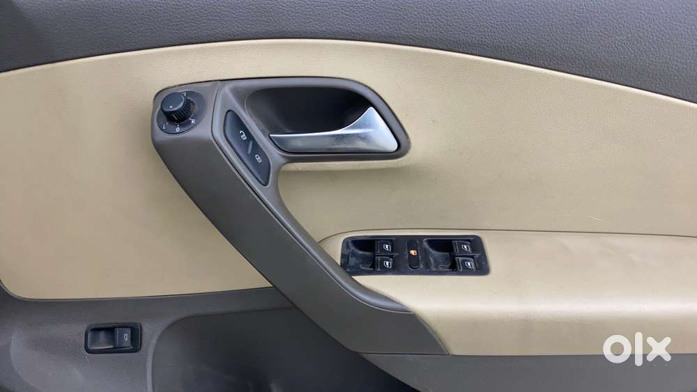 Volkswagen Vento 2010-2013 Petrol Highline At, 2016, Petrol