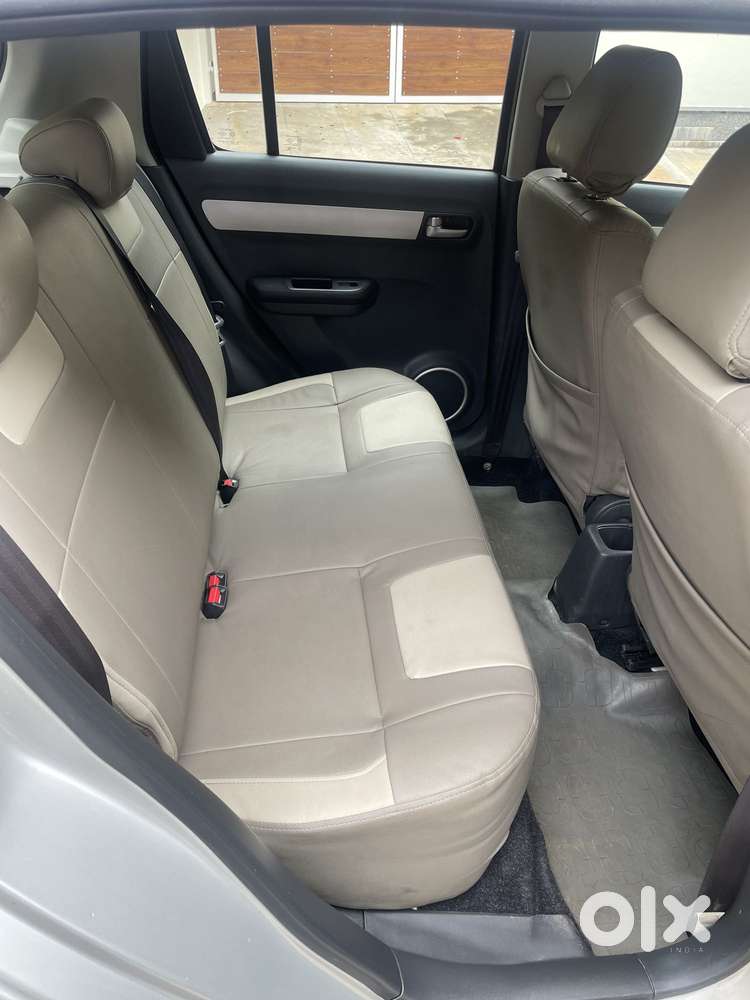 Maruti Suzuki Swift Vxi With Abs, 2011, Petrol