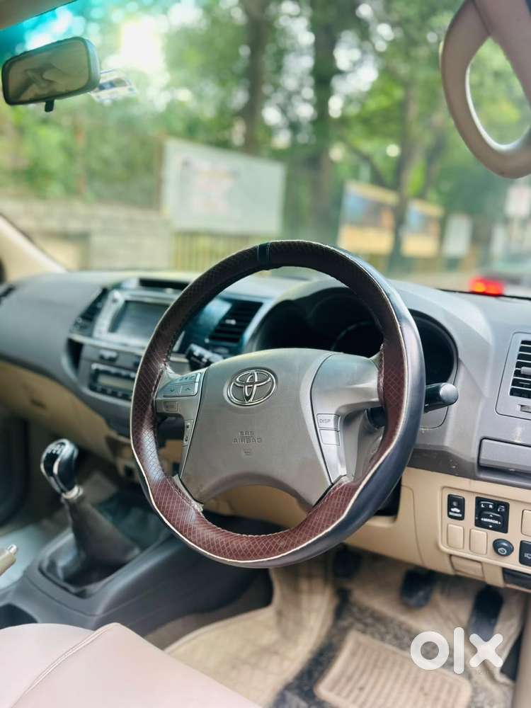 Toyota Fortuner 4x2 Manual, 2013, Diesel