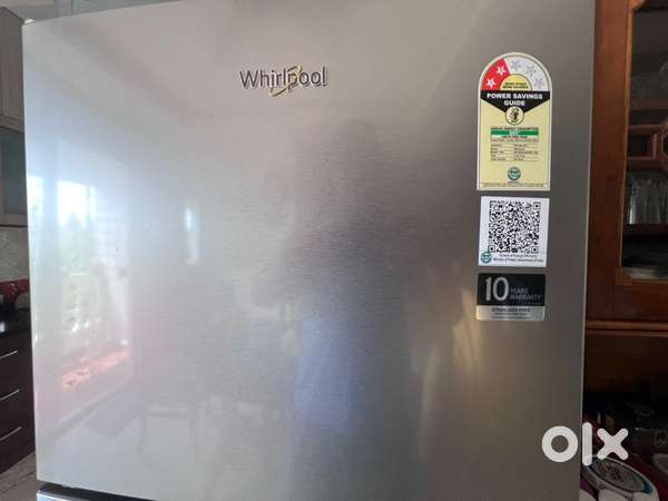 Whirlpool 235 L double door frost free refrigerator
