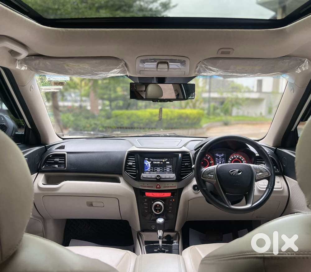Mahindra Xuv300 W8 (o) 1.5 Diesel Amt, 2022, Diesel