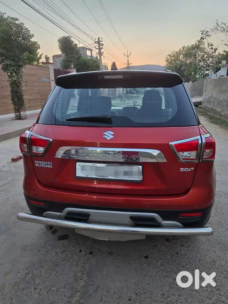 Maruti Suzuki Brezza 2018 Diesel Top Model Well Maintained