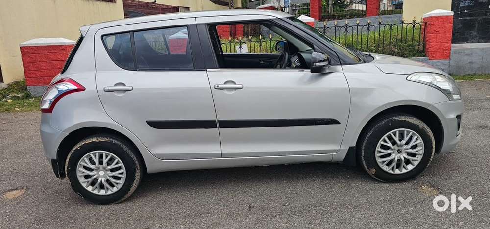 Maruti Suzuki Swift 2015, 2nd Owner,  Petrol Good Condition