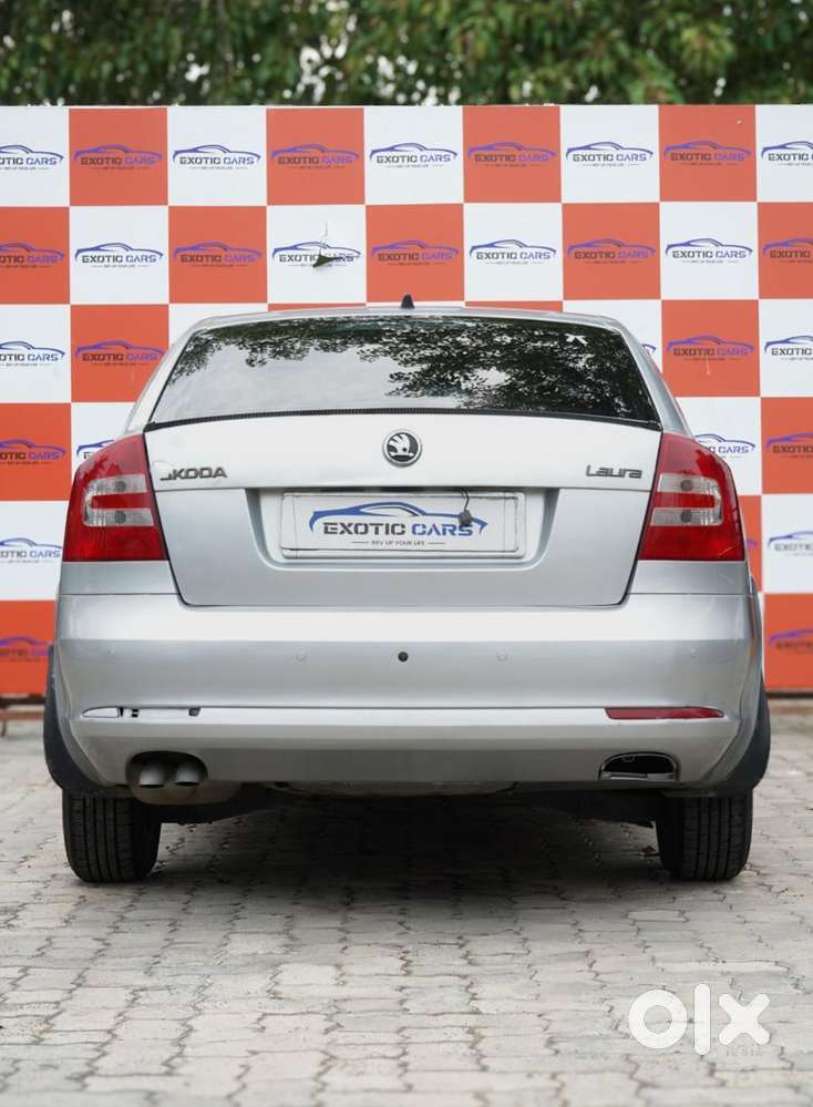 Skoda Laura Ambiente 2.0 Tdi Cr Manual, 2012, Diesel