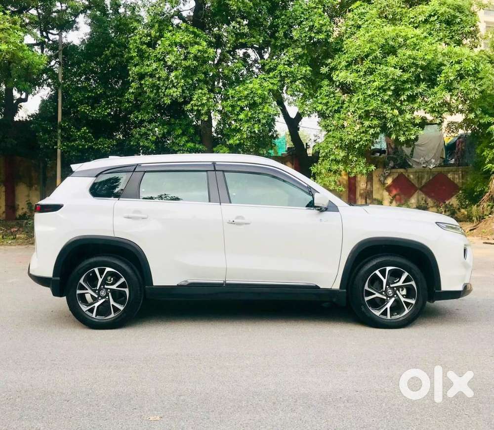Toyota Urban Cruiser Hyryder 1.5 V Hybrid, 2025, Cng & Hybrids