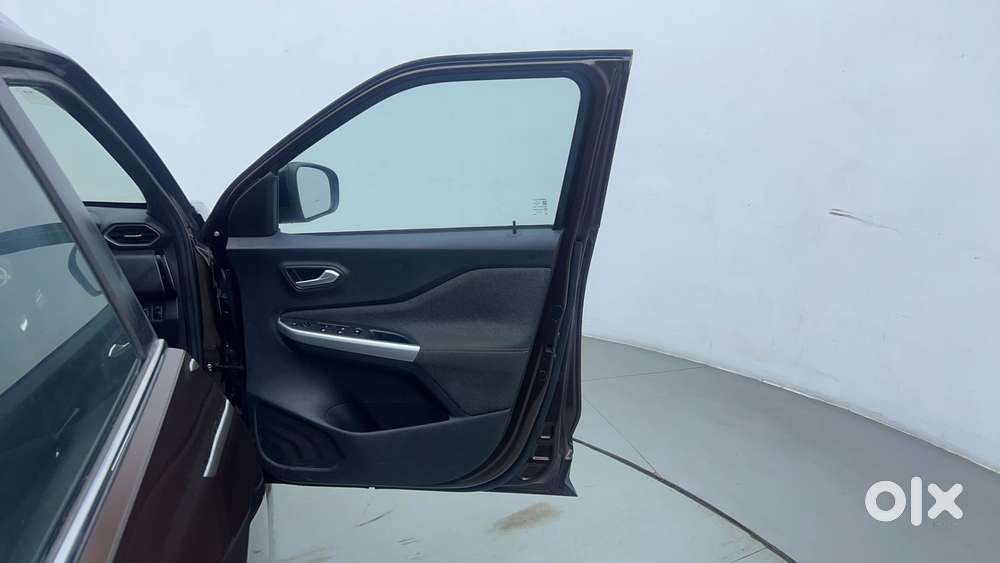 Nissan Magnite 1.0 Xv Premium Turbo Cvt, 2021, Petrol