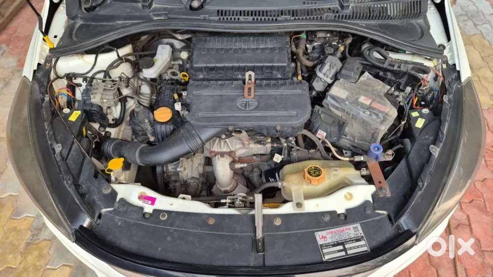 Tata Tigor Xza, 2020, Petrol