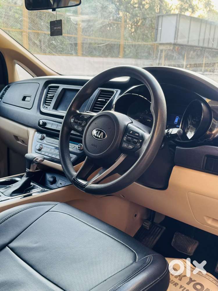 Kia Carnival Premium, 2021, Diesel