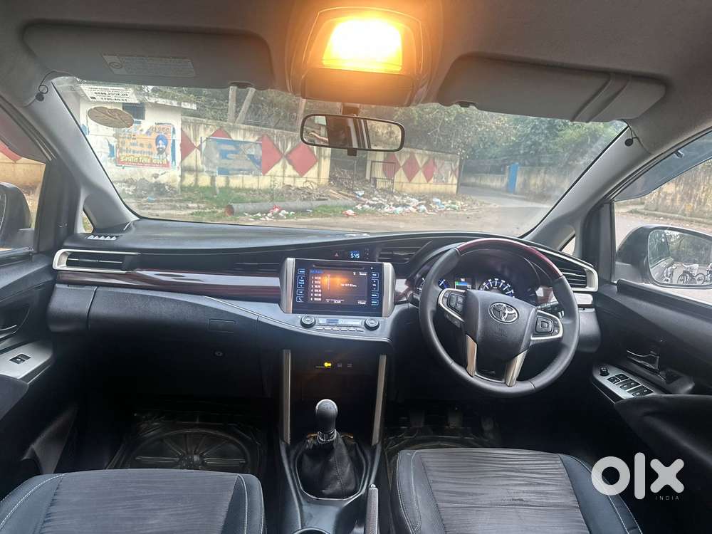 Toyota Innova Crysta 2.4 V, 2017, Diesel