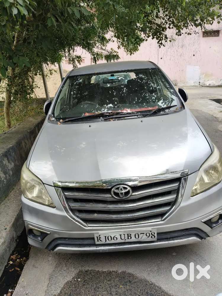 Toyota Innova Hycross 2015