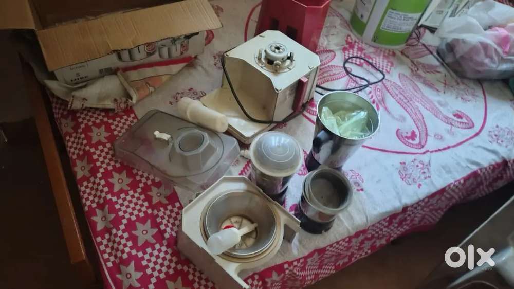 Juicer mixer grinder