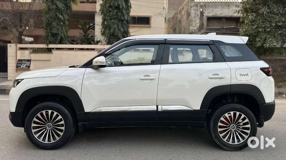 Maruti Suzuki Brezza 1.5 Vxi Smart Hybrid, 2024, Petrol