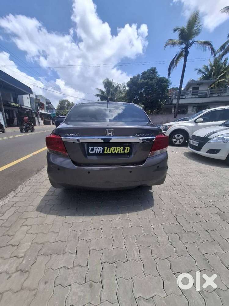 Honda Amaze, 2015