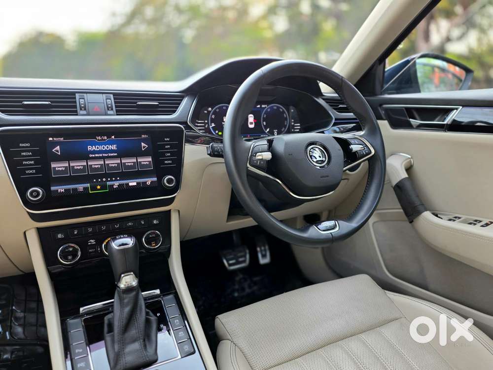 Skoda Superb 2.0 Tsi At L&k, 2022, Petrol