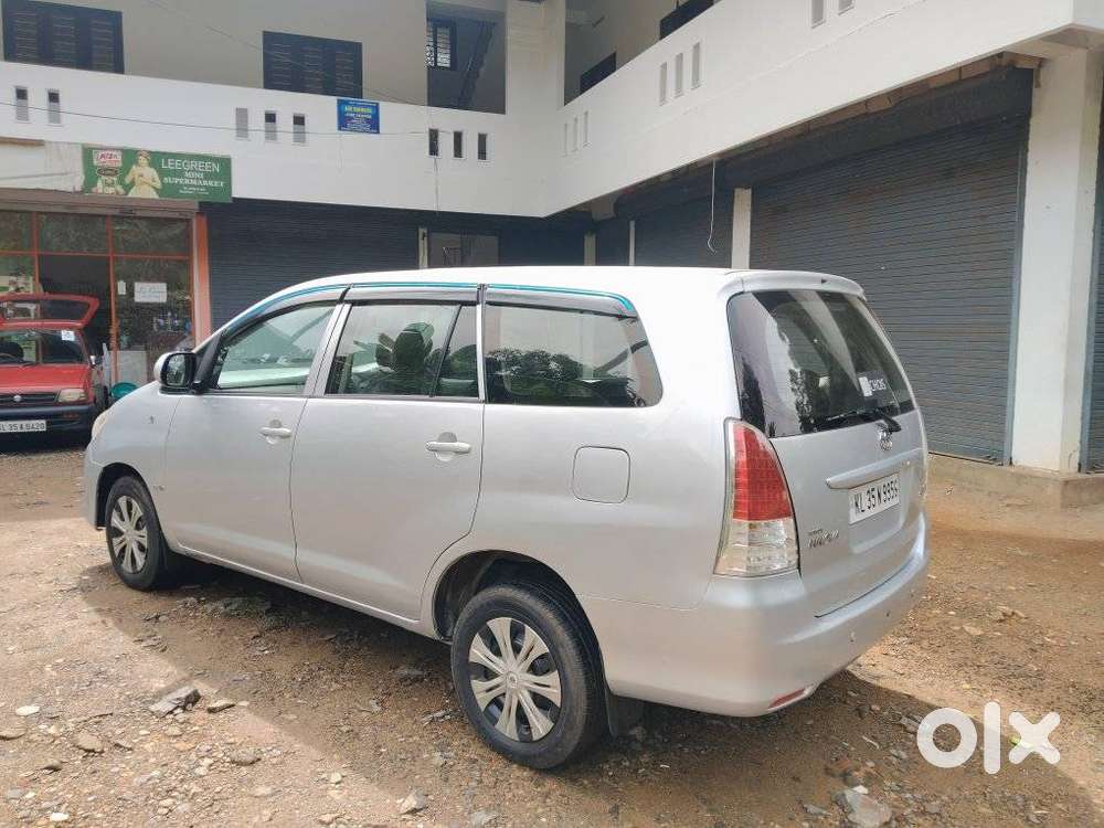 Toyota Innova 2.5 G (diesel) 8 Seater, 2012, Diesel