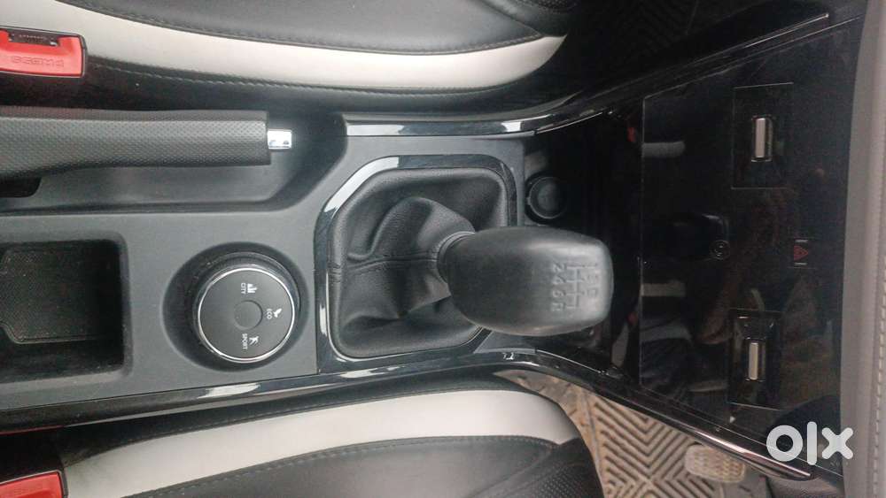 Tata Nexon Creative 1.2 Revotron Petrol 6 Amt, 2023, Petrol