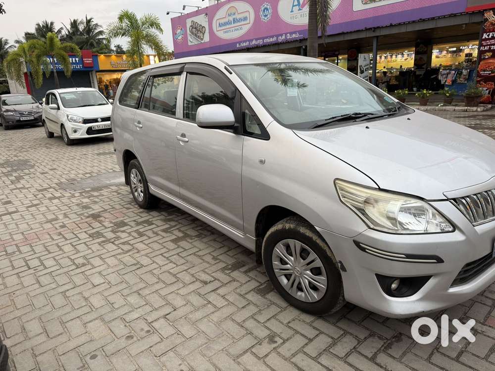 Toyota Innova 2.5 Gx (diesel) 8 Seater Bs Iv, 2013, Diesel