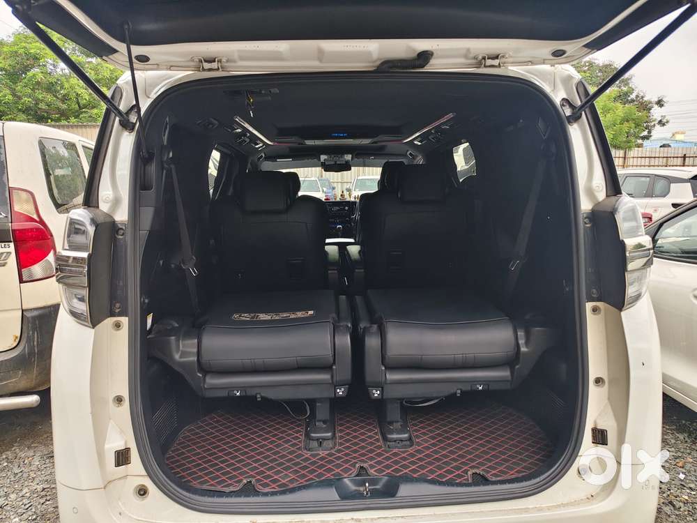 Toyota Vellfire 2.5 Hybrid, 2022, Petrol