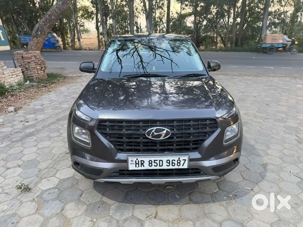 Hyundai Venue E 1.2 Petrol, 2020
