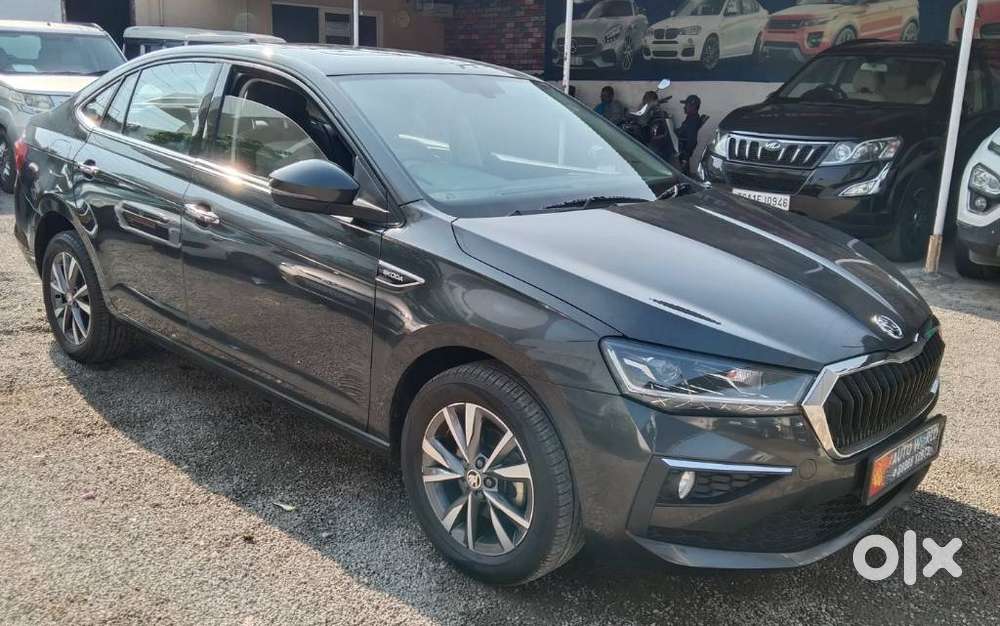 Skoda Slavia 1.0 Tsi Style At, 2023, Petrol