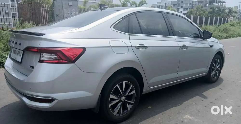 2023 Skoda Slavia 1.0 Tsi Style (top-end)