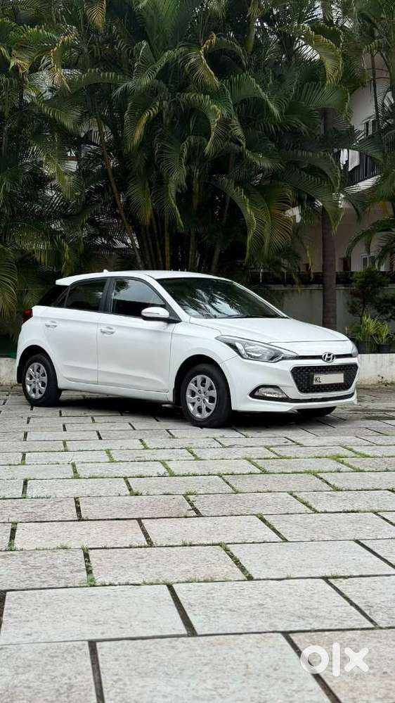 Hyundai I20 Petrol Spotz, 2017, Petrol