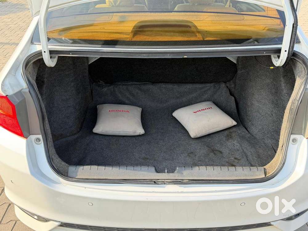 Honda City 2019 Petrol 90000 Km Driven Single Hand Driven New Tyres