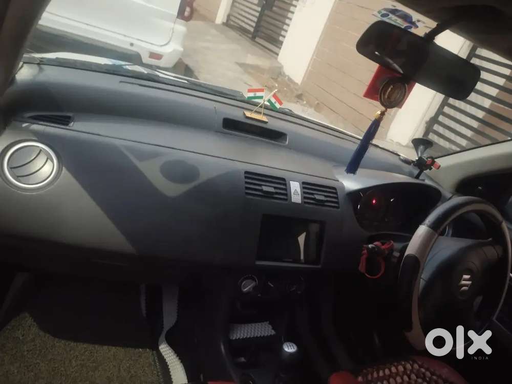 Maruti Suzuki Swift Dzire 2011 Diesel 70000 Km Driven
