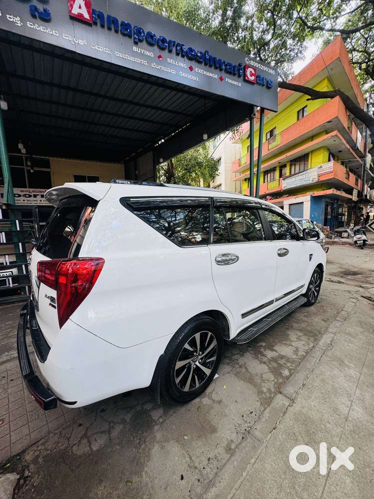 Toyota Innova Crysta [2020-ongoing] 2.4 Gx 8 Str, 2022, Diesel
