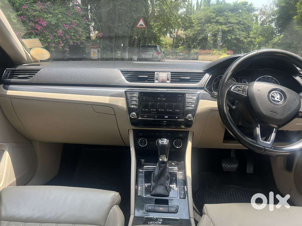 Skoda Superb Style 1.8 Tsi At, 2017, Petrol
