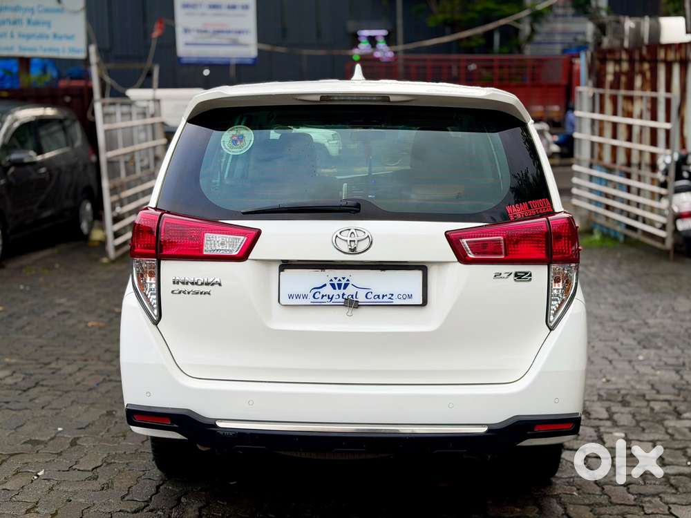 Toyota Innova Crysta 2.7 V, 2022, Petrol