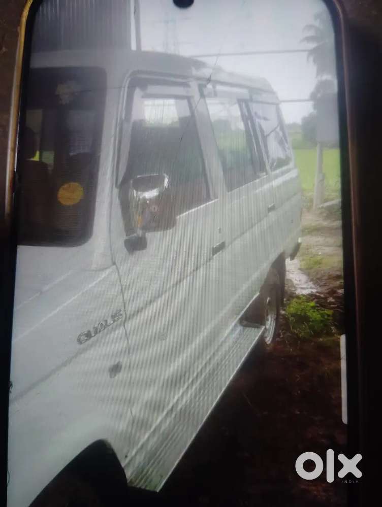 Toyota Qualis Gs 10-seater 2004