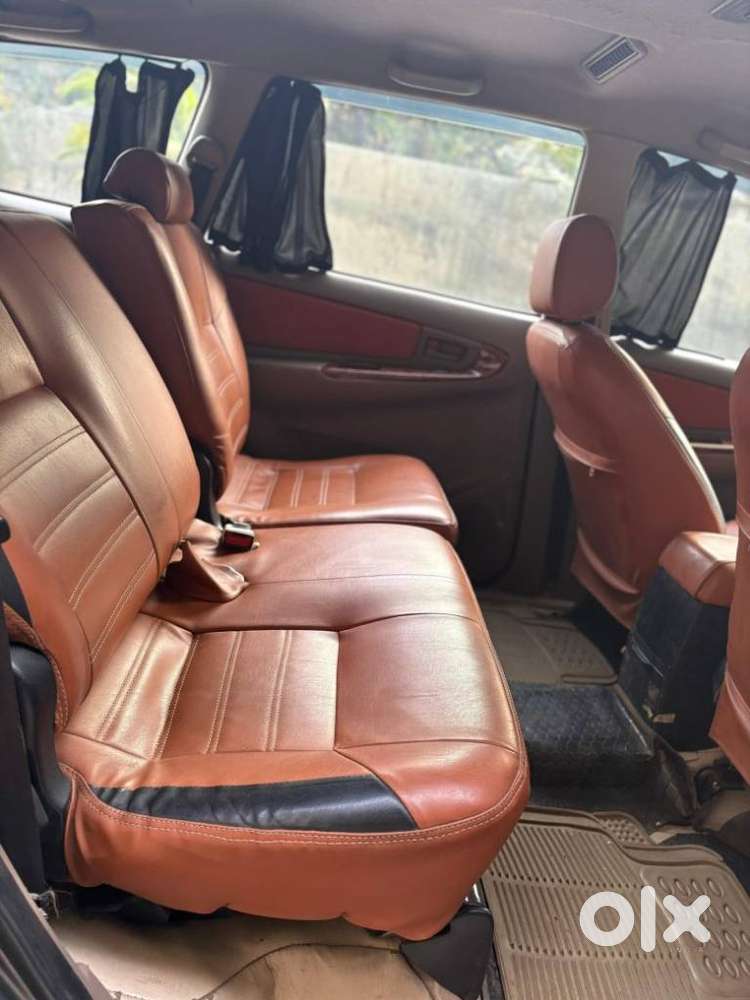 Toyota Innova 2.5 G (diesel) 8 Seater, 2015, Diesel