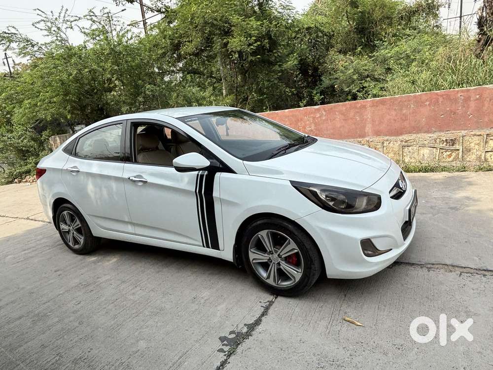 Hyundai Verna Transform 1.6 Sx Vtvt, 2013, Petrol