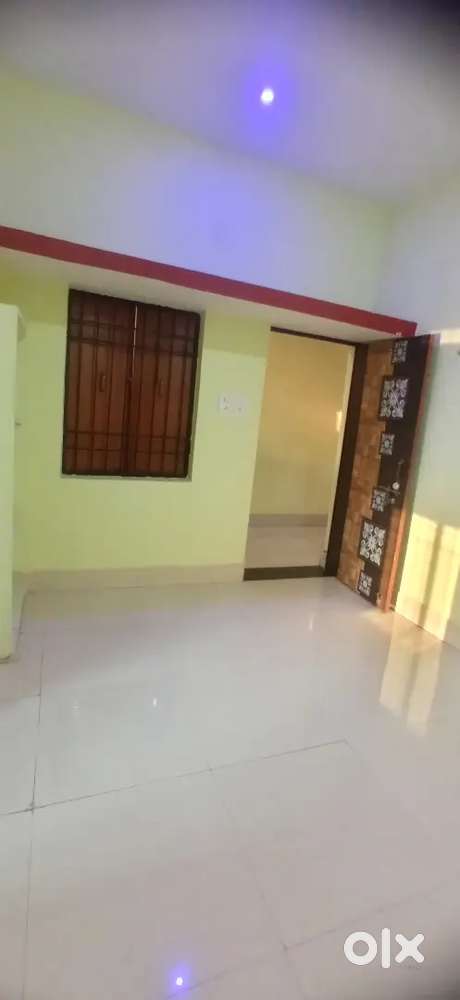 Room For Rent ( sirf ek bachelor ladke ke liye hai )
