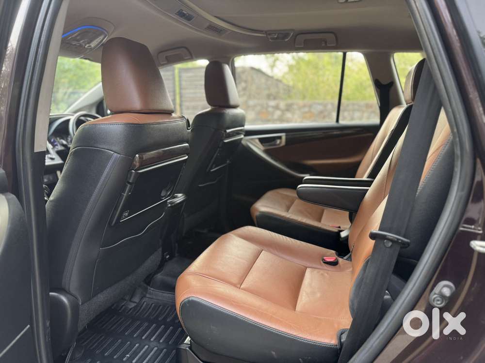 Toyota Innova Crysta 2.8 Zx At 7 Seater, 2018, Diesel