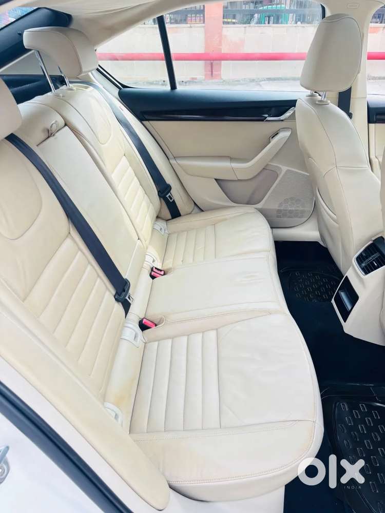Skoda Octavia Elegance 1.8 Tsi At, 2015, Petrol
