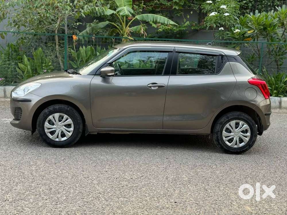 Maruti Suzuki Swift Vxi + Manual, 2022, Petrol