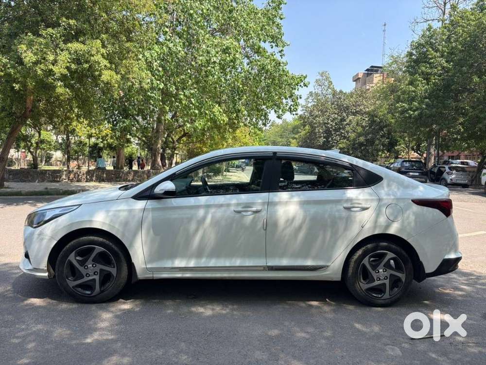 Hyundai Verna 1.5 S Plus Petrol Mt, 2022, Petrol