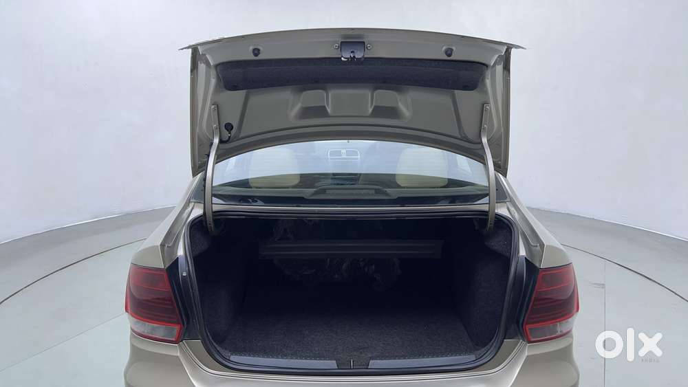Volkswagen Vento 2010-2013 Petrol Highline, 2016, Petrol
