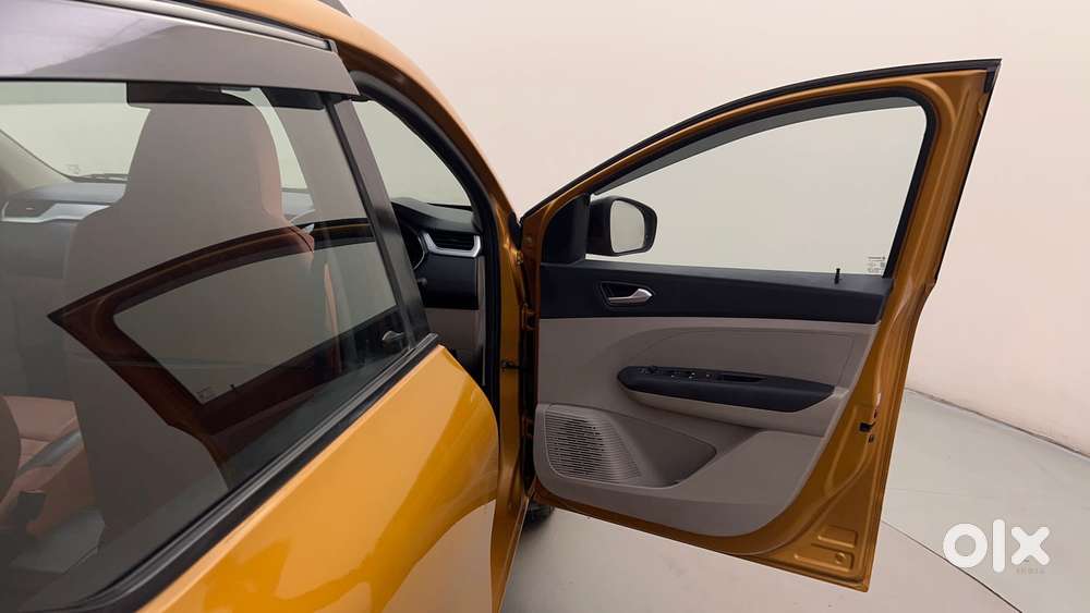 Renault Triber Rxz Easy-r Amt, 2022, Petrol
