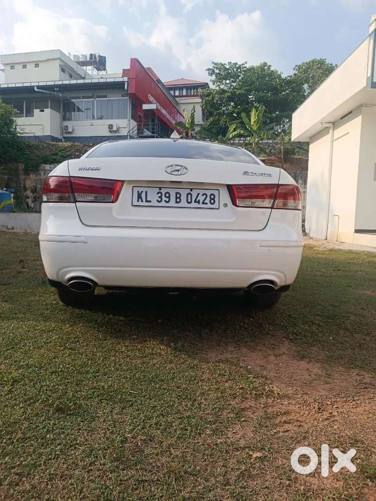 Hyundai Sonata Transform 2009