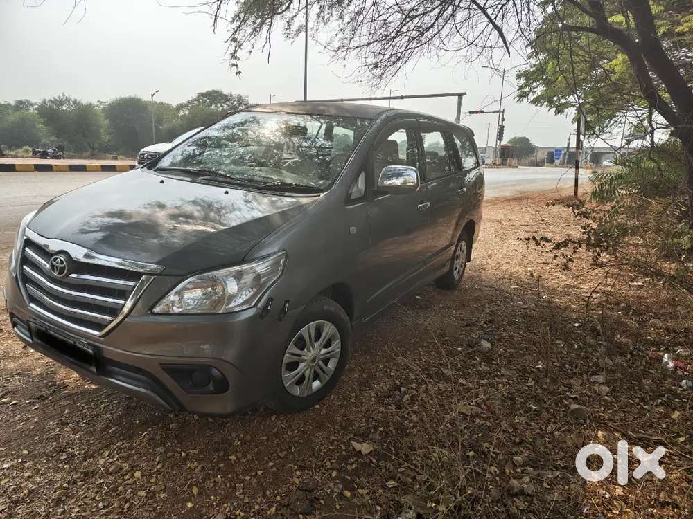 Toyota Innova 2014 Diesel Well Maintained