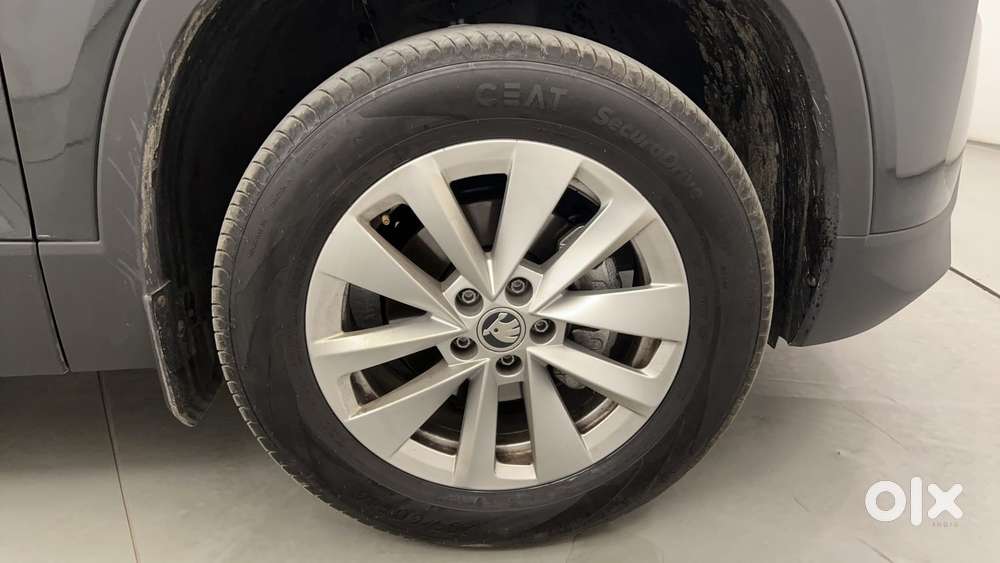 Skoda Kylaq Signature Plus At, 2026, Petrol