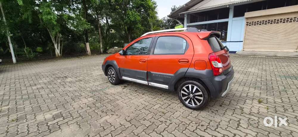 Toyota Etios Cross 2015 Petrol Well Maintained