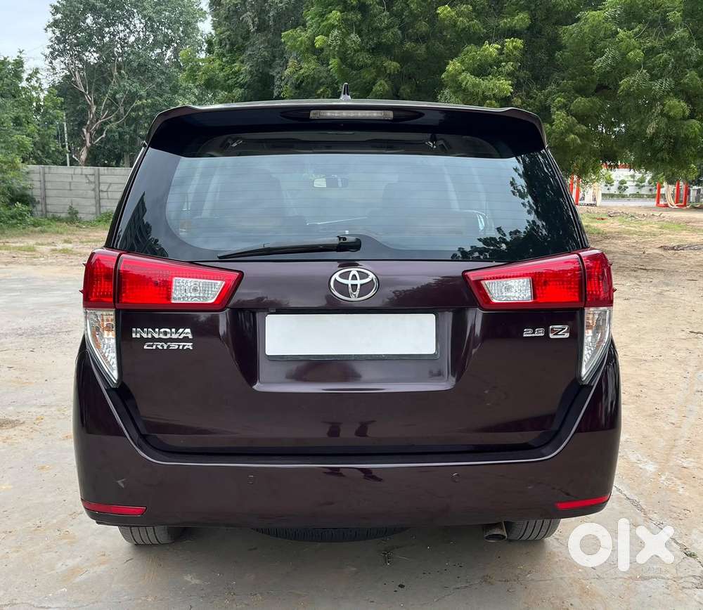 Toyota Innova Crysta 2.8z Automatic, 2016, Diesel