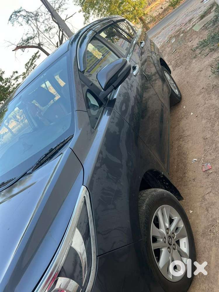 Toyota Innova Crysta 2017