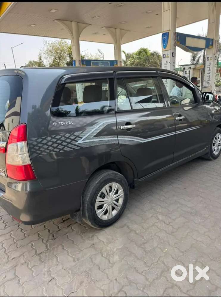Toyota Innova 2015 Diesel Well Maintained