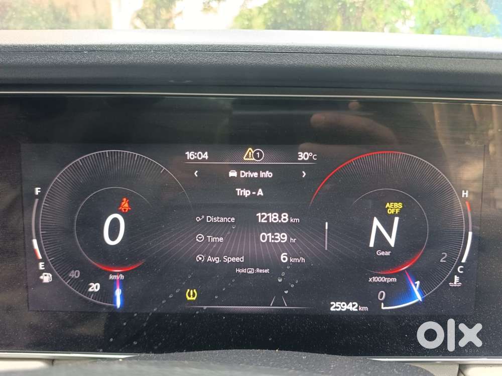 Mahindra Xuv700 2.2 Ax 7 Diesel At Luxury Pack Str Awd, 2021, Diesel