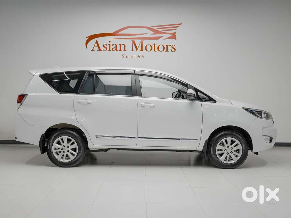 Toyota Innova Crysta 2.4 G Mt 8s, 2023, Diesel